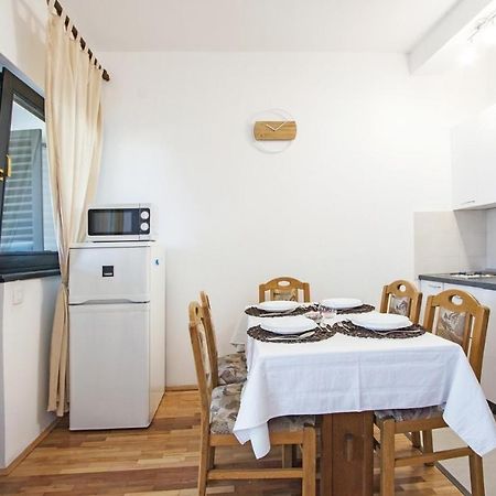 Apartment Andrejka ペロイ エクステリア 写真